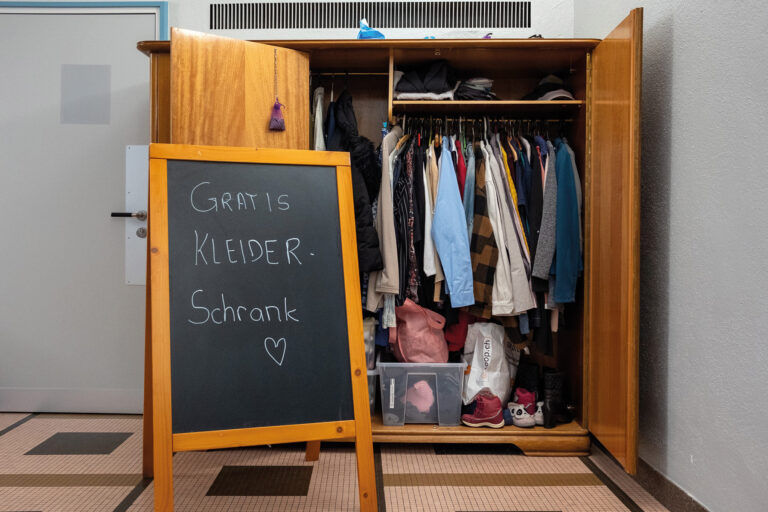 Gratis Kleiderschrank